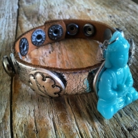 Armband studs buddha blauw
